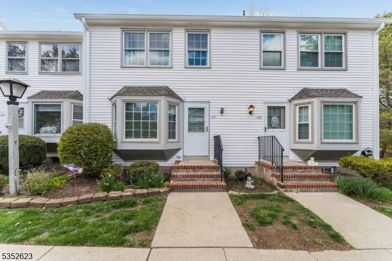 Raritan Twp., NJ 08822,127 Franklin Ct