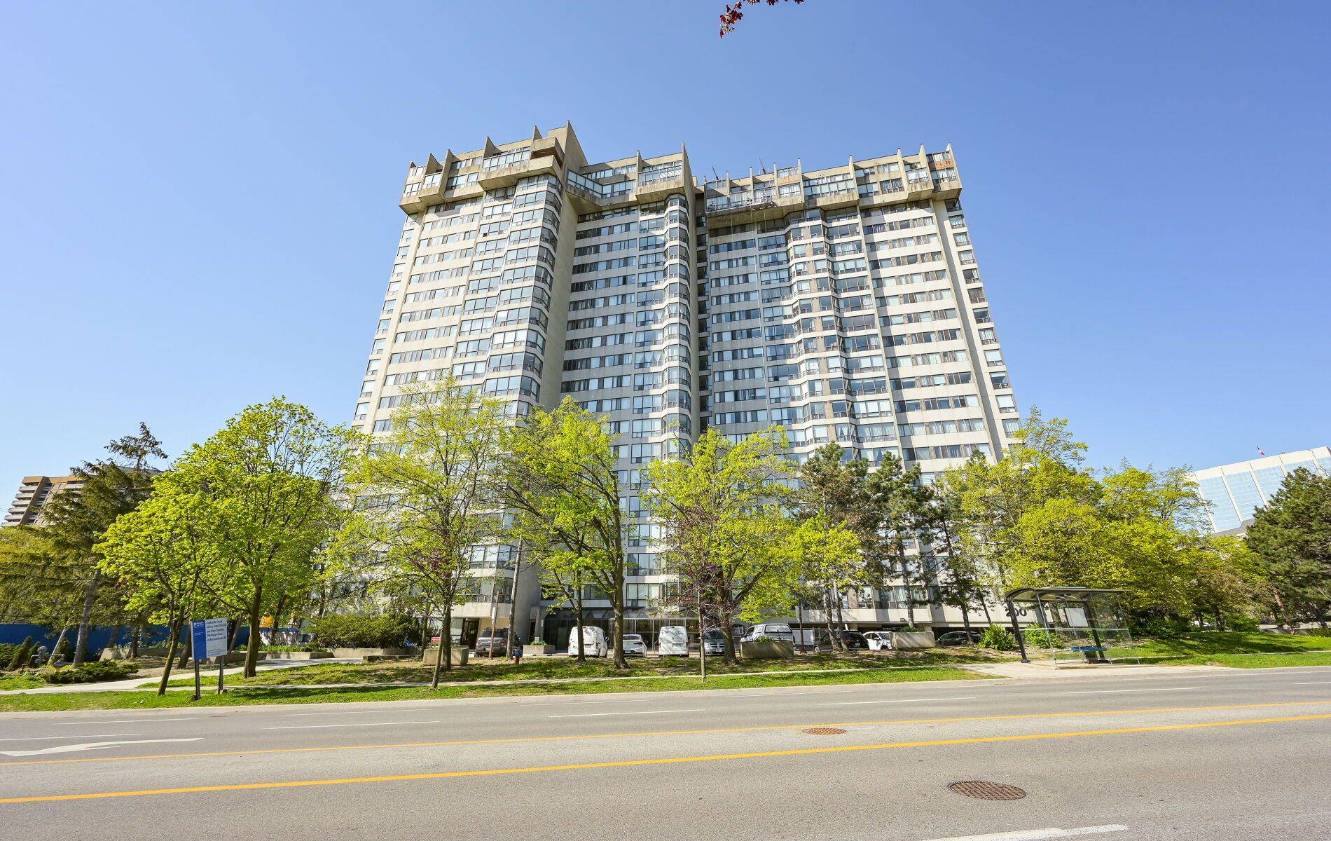 Mississauga, ON L4Z 1S3,200 Robert Speck Pkwy #2006