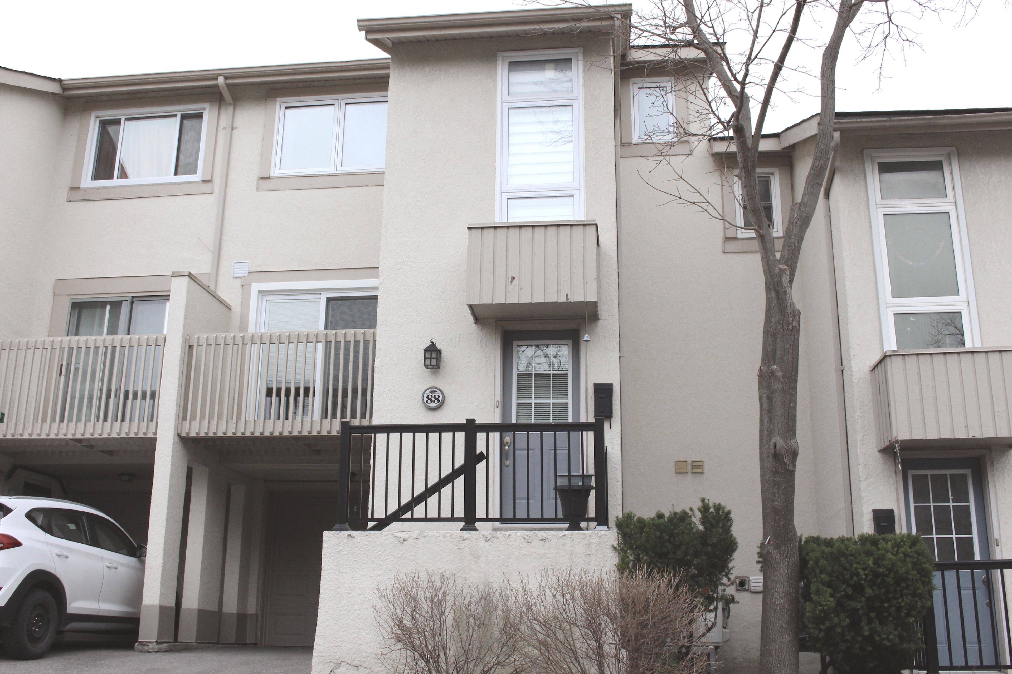 Toronto C15, ON M2J 4R6,88 Cheryl Shep WAY