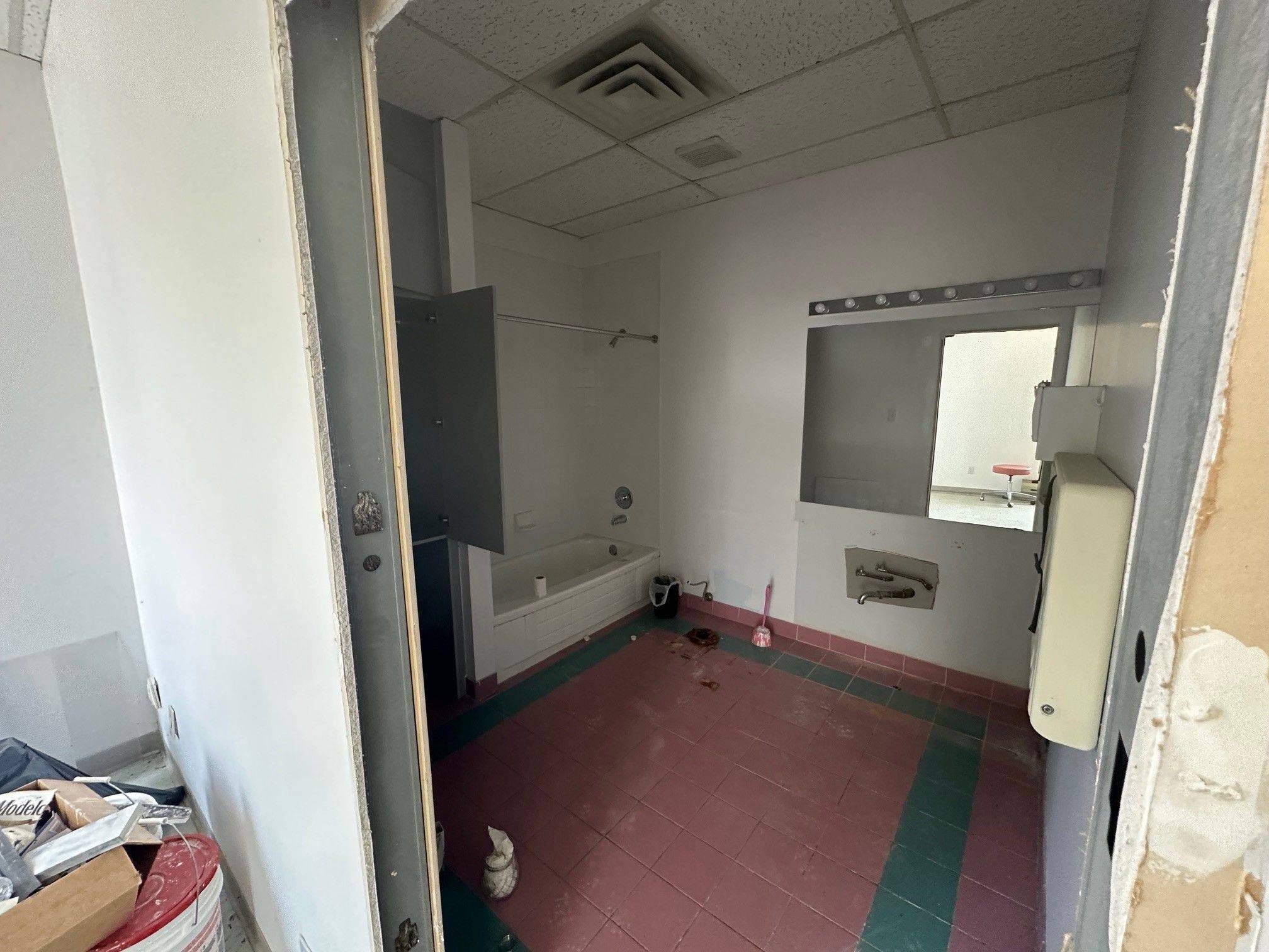 Toronto W03, ON M6N 4C6,901 Jane ST #200