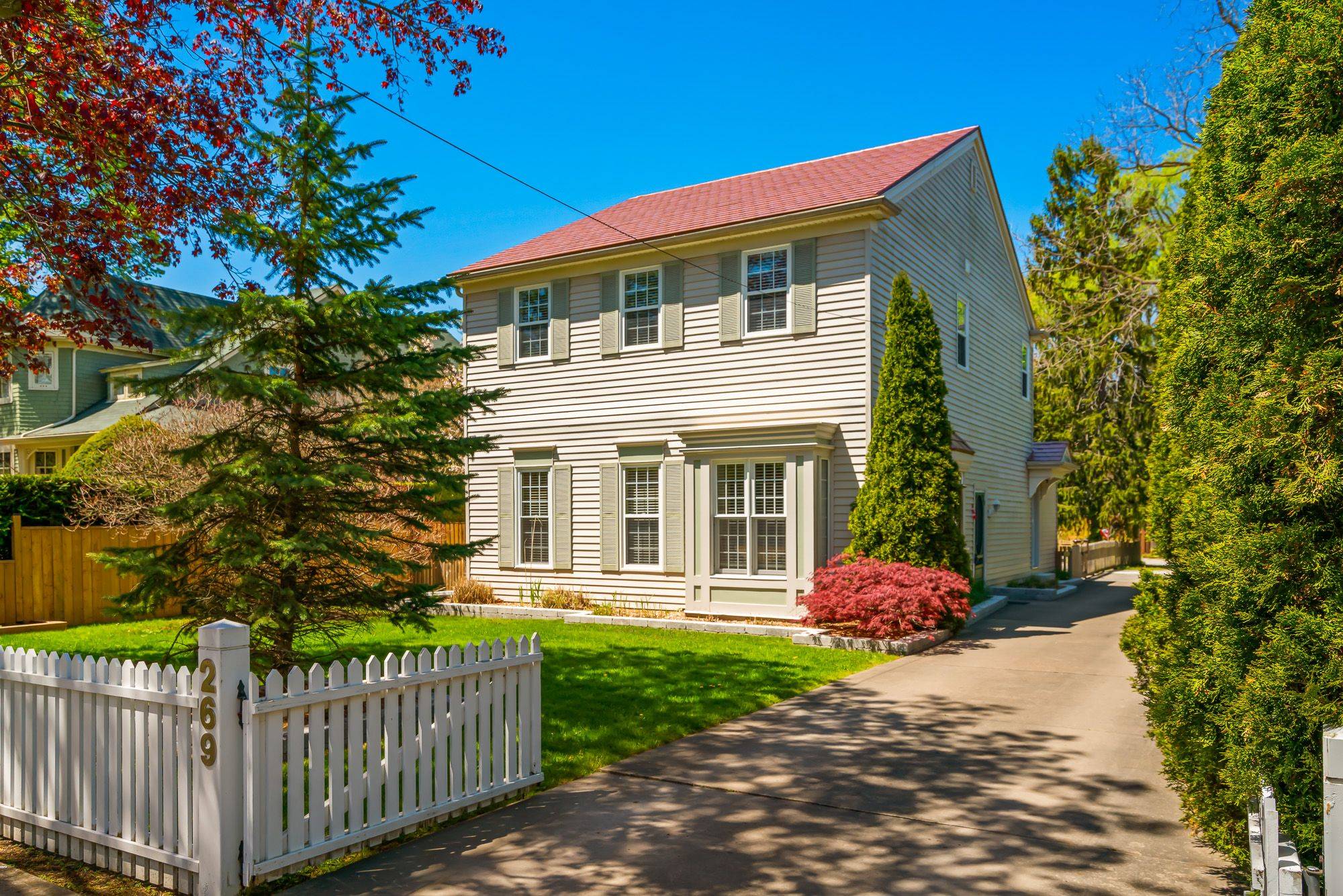 Niagara-on-the-lake, ON L0S 1J0,269 Regent ST