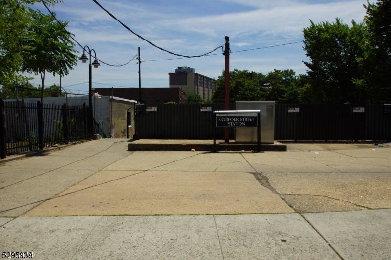 Newark City, NJ 07103,109 Norfolk St