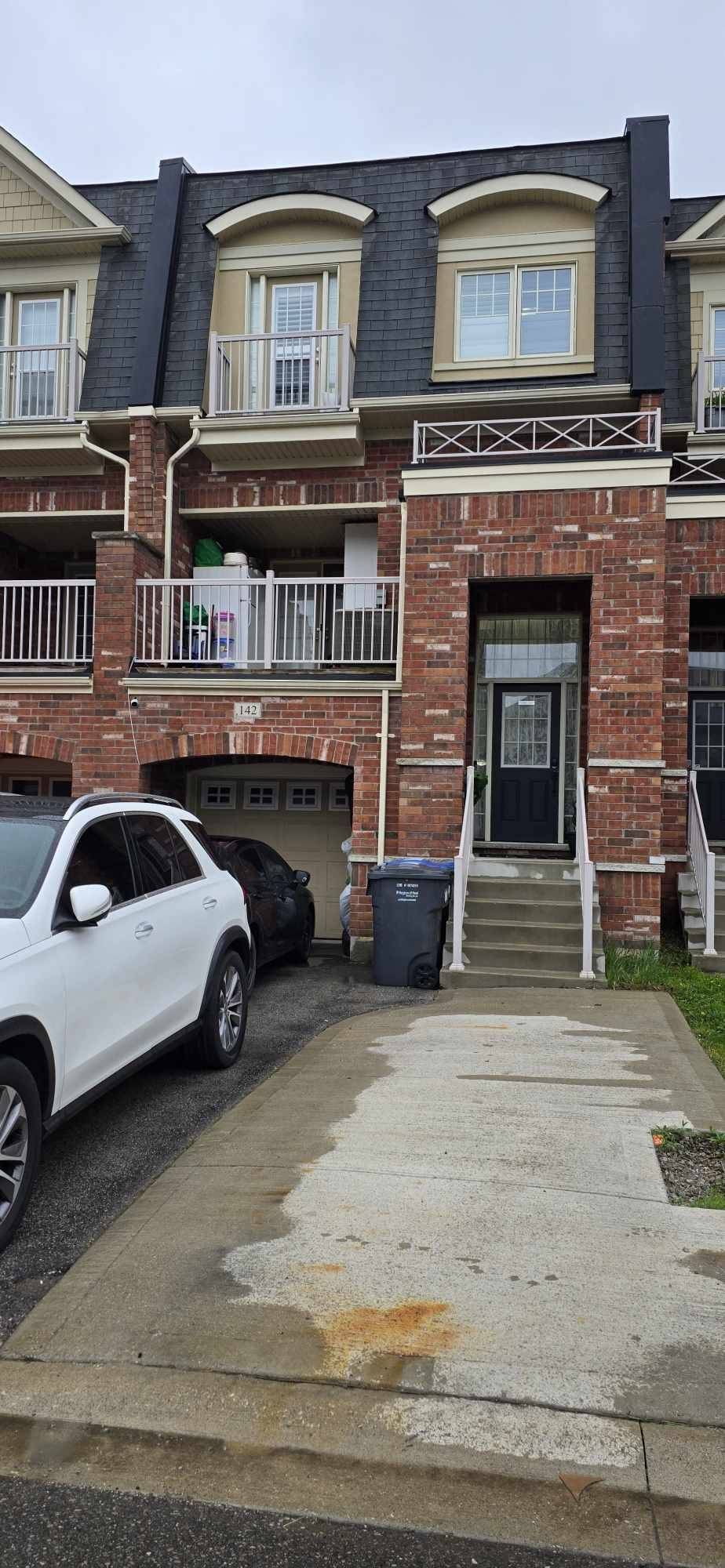 Brampton, ON L6R 3X7,142 Inspire BLVD