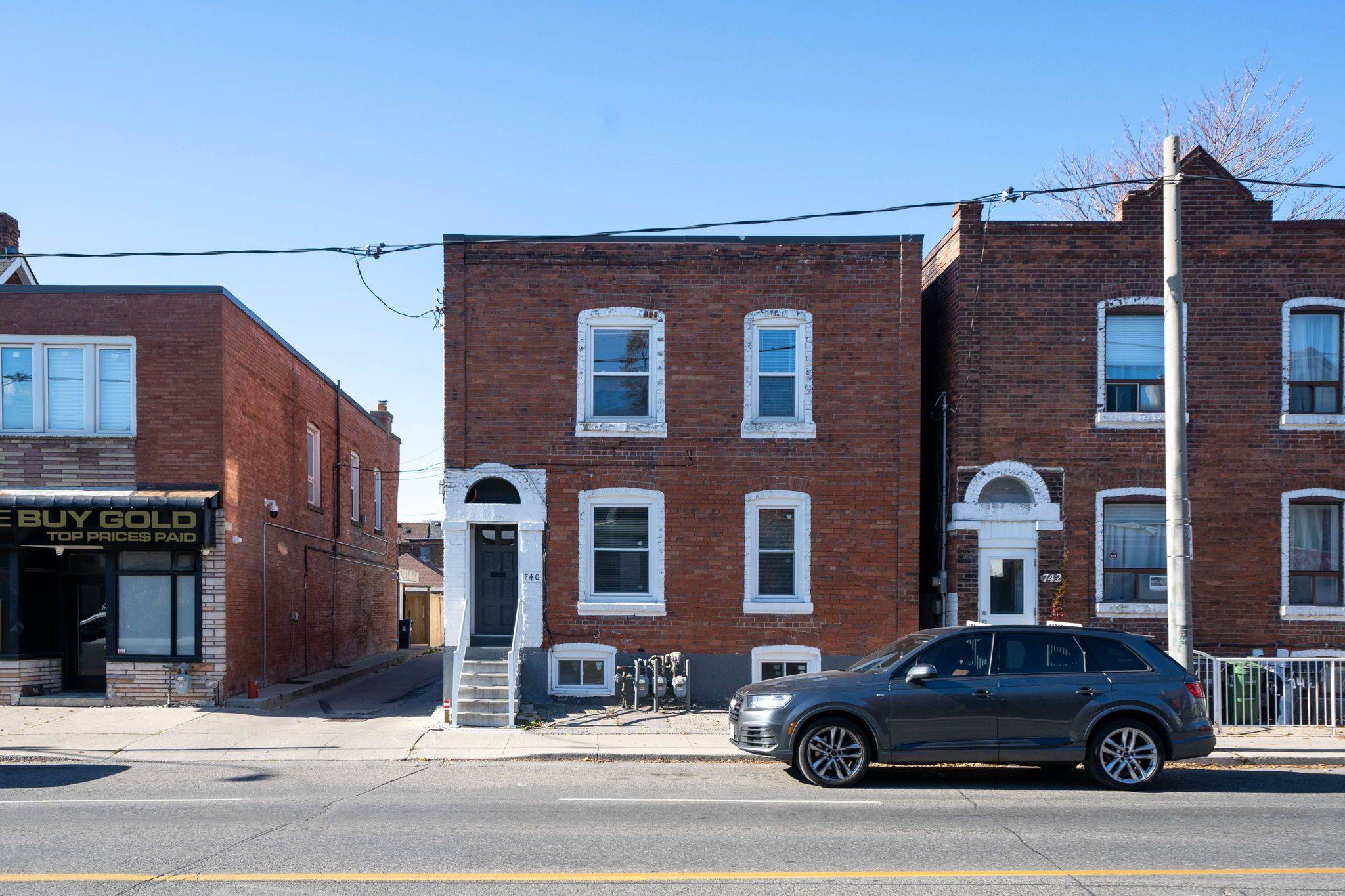 Toronto W02, ON M6H 3Y8,740 Lansdowne AVE