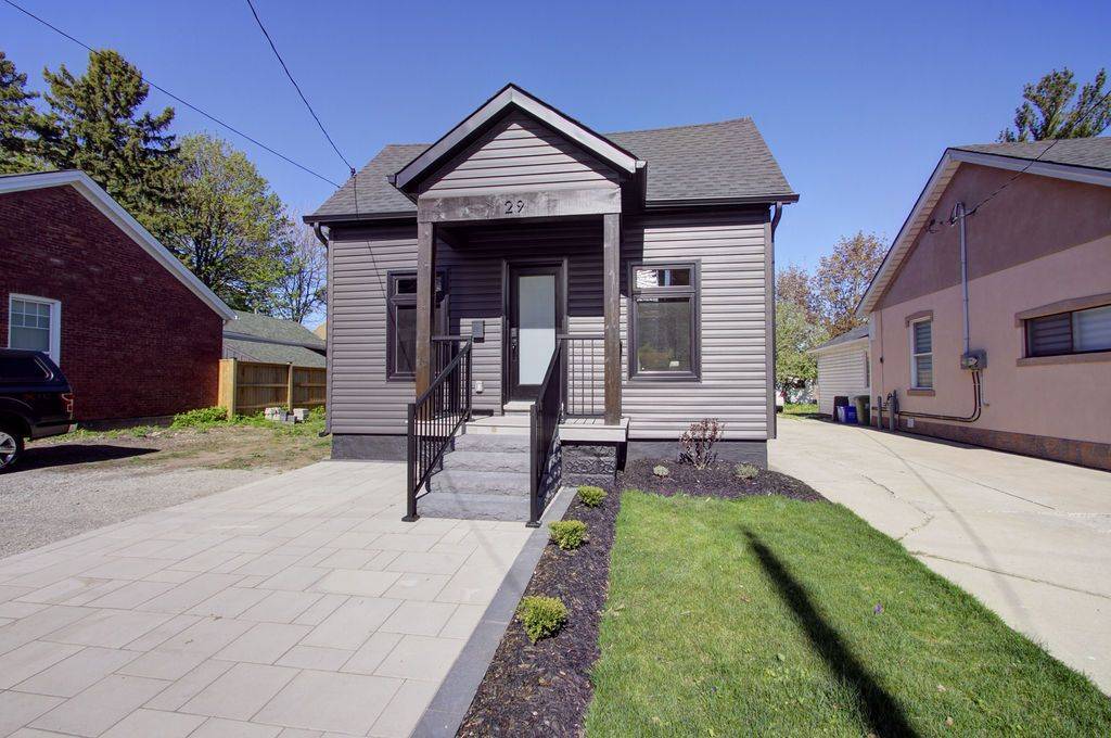 Hamilton, ON L8R 2Y4,29 Magill ST