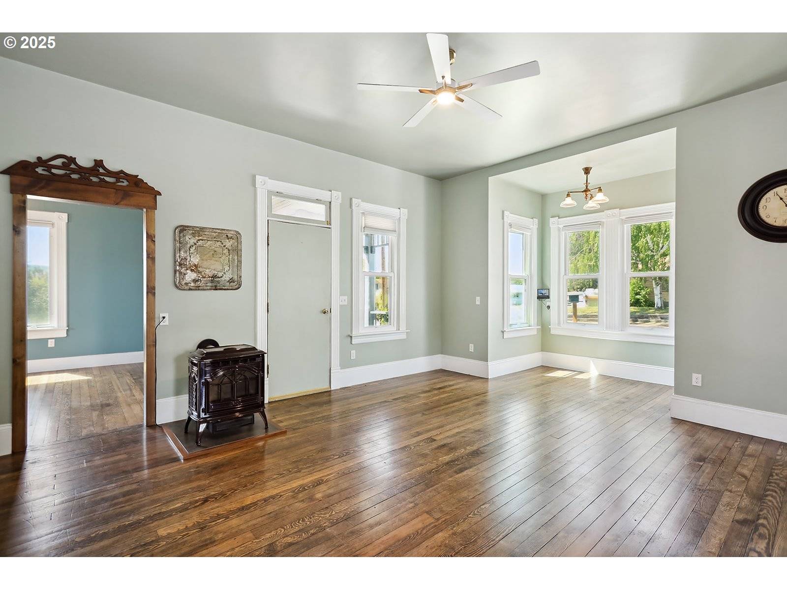 Dufur, OR 97021,110 NE 5TH ST