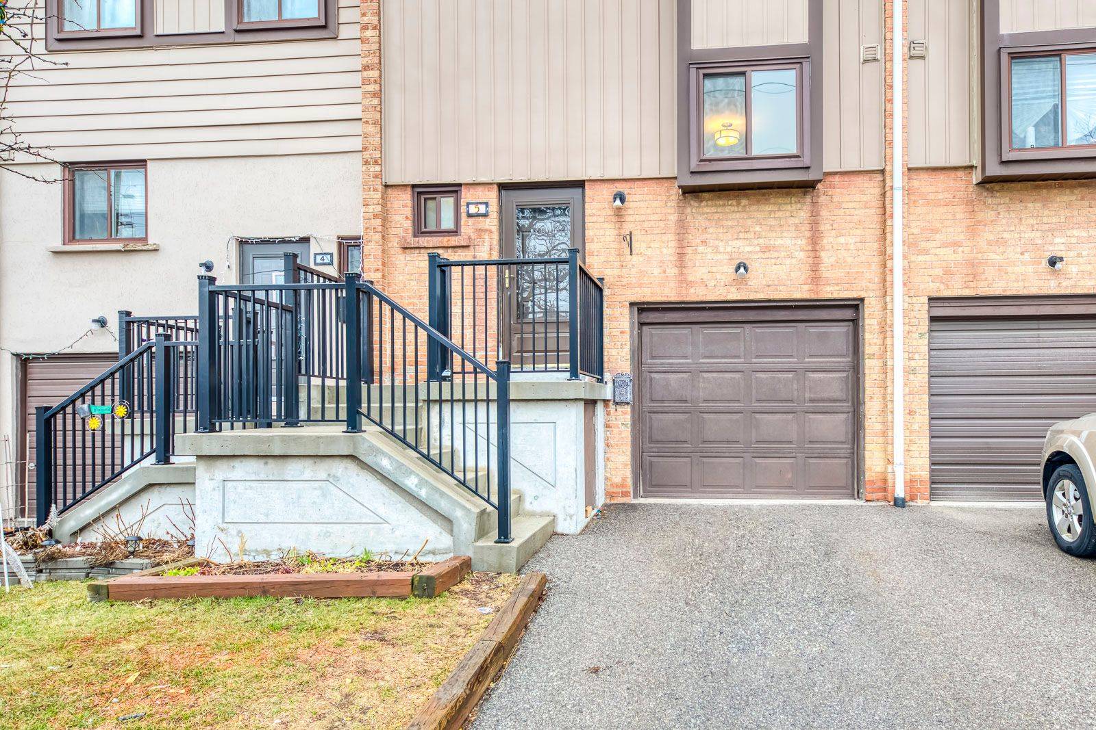 Brampton, ON L6S 3K9,5 Moregate CRES #69