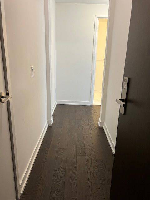 Toronto C02, ON M4W 1L1,1 Yorkville AVE #3011