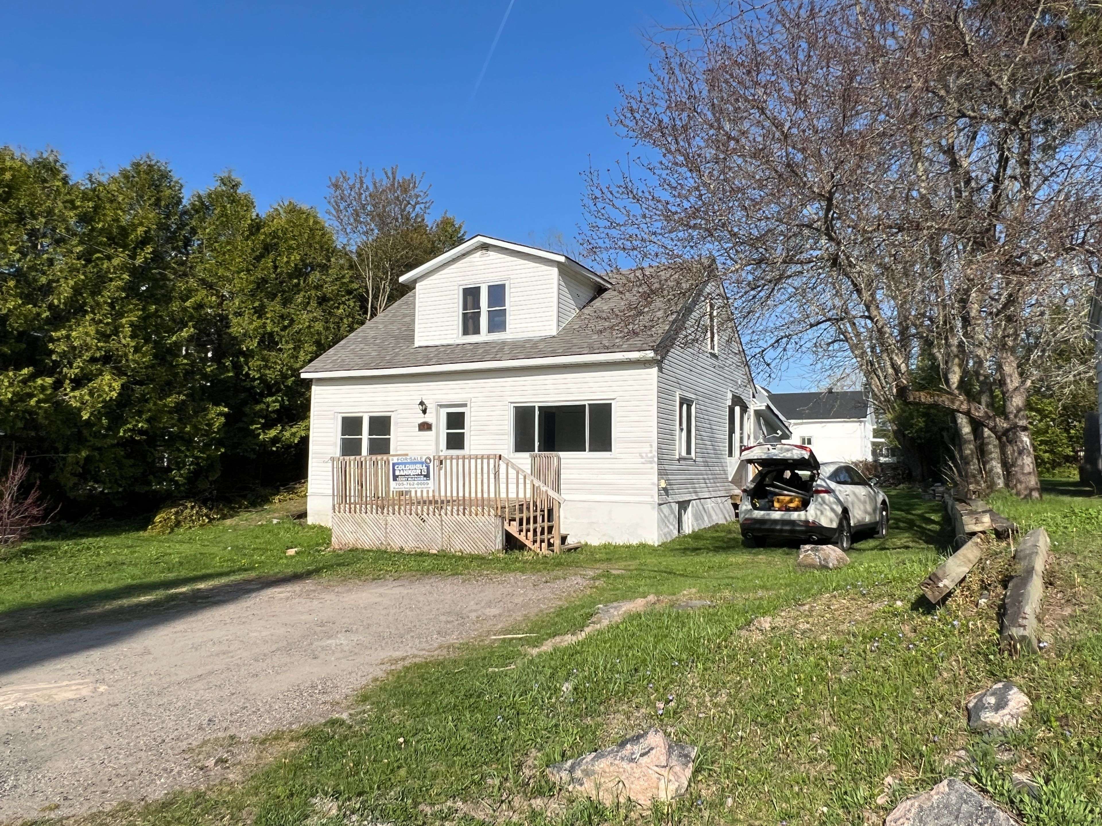 Georgian Bay, ON P0C 1H0,14 Joseph ST W