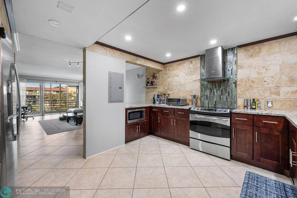 Boca Raton, FL 33487,771 Jeffery St #3-301