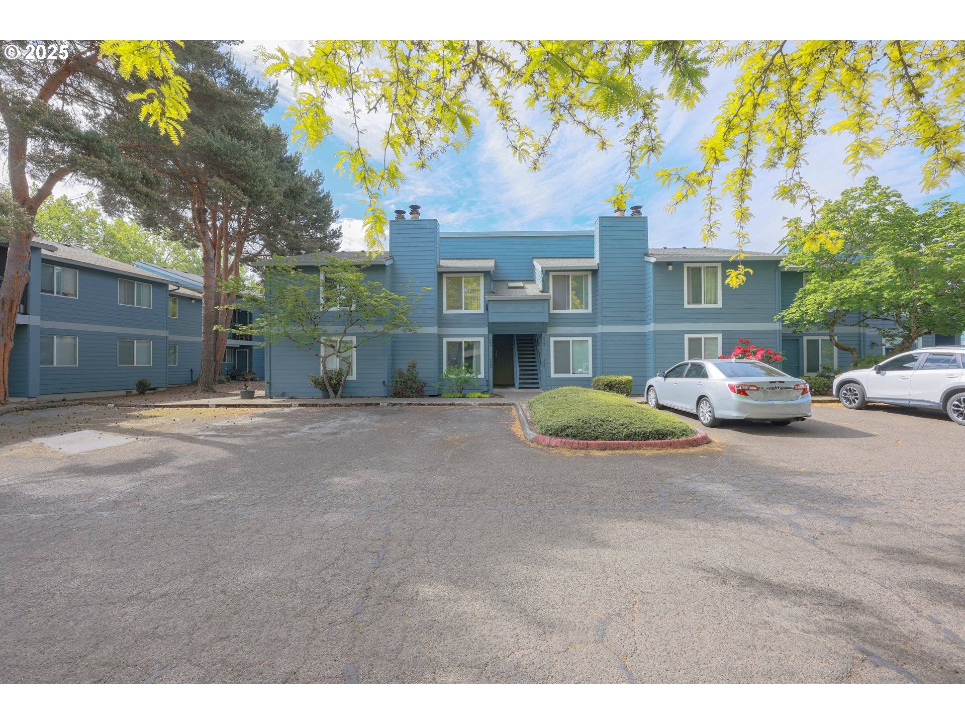 Hillsboro, OR 97123,2330 SE BROOKWOOD AVE #222