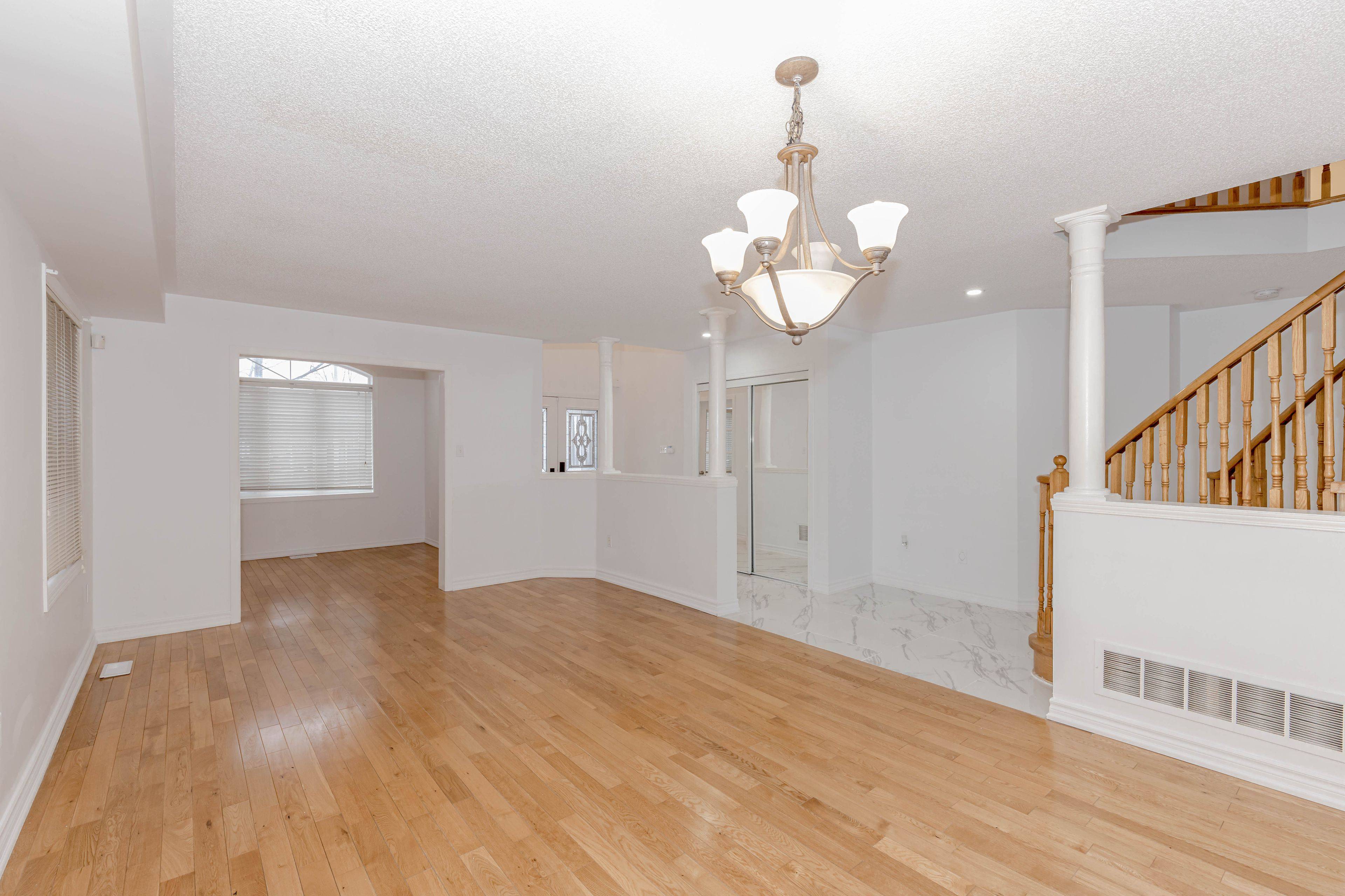 Brampton, ON L7A 2Y1,72 Dunvegan CRES