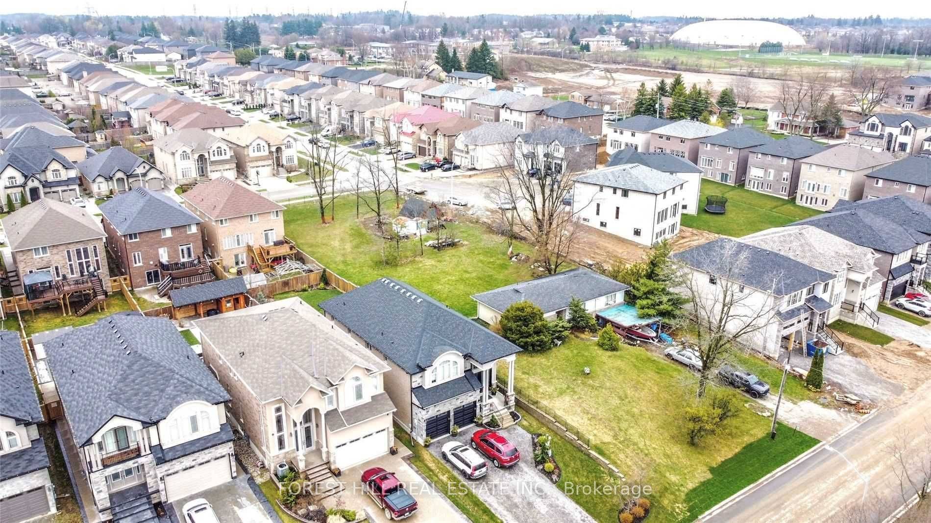 Hamilton, ON L9G 3K9,237 Springbrook AVE