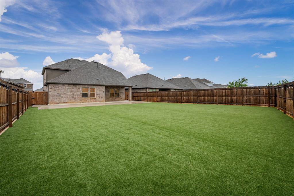 Aubrey, TX 76227,10125 Autumn Leaves Lane