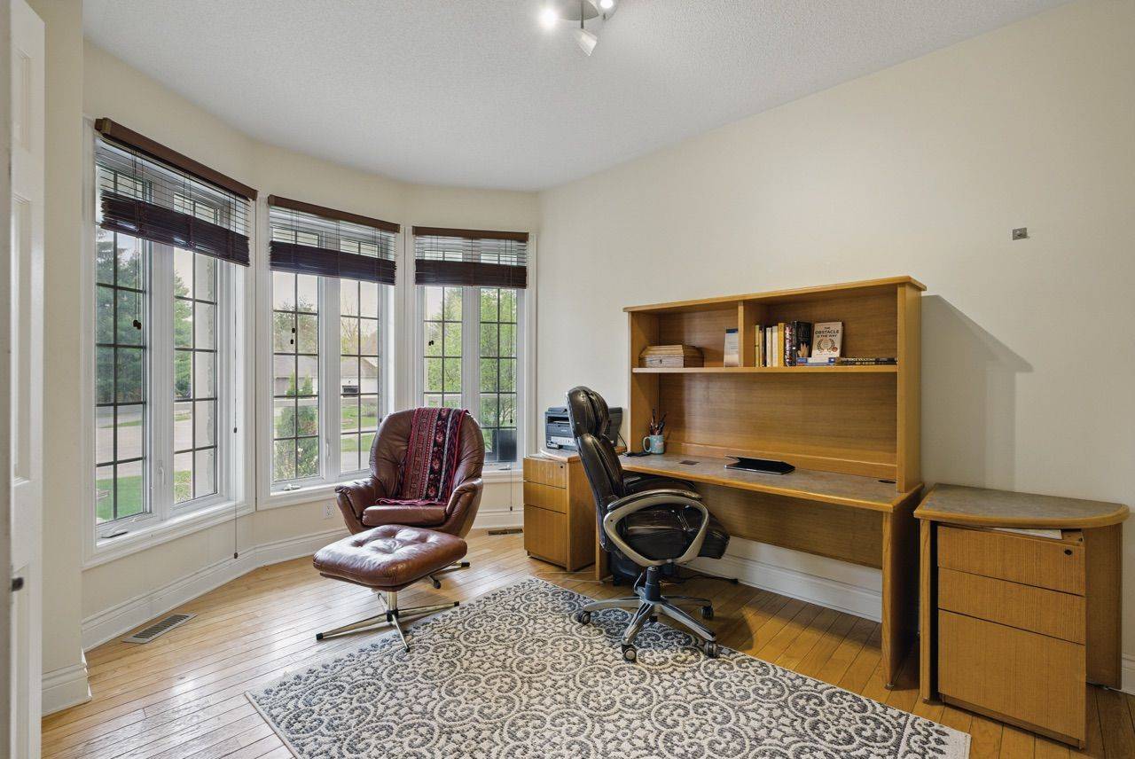 Bracebridge, ON P1L 1X7,9 Melane CT