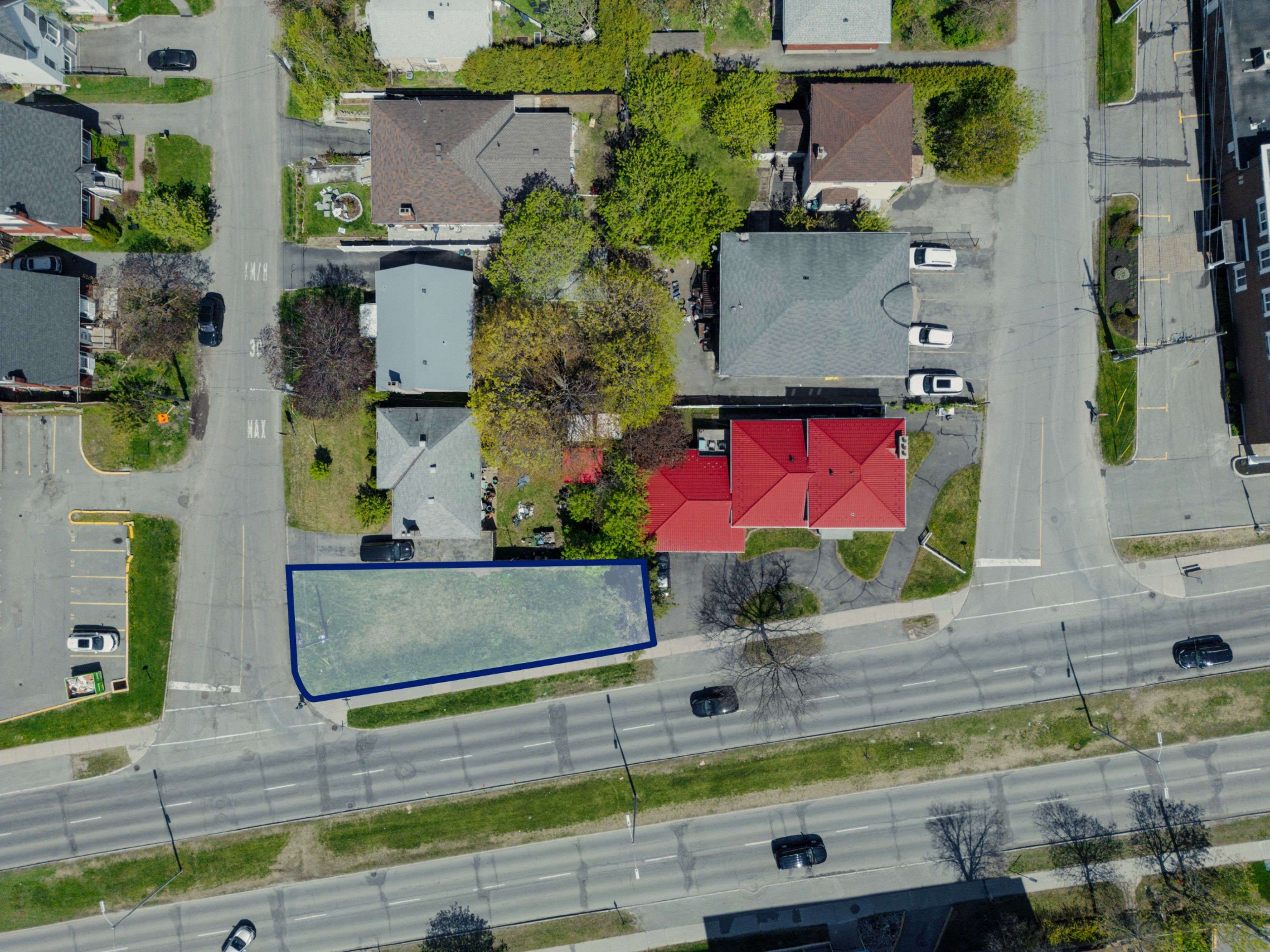 Woodroffe, ON K2B 5J5,517 Hartleigh AVE