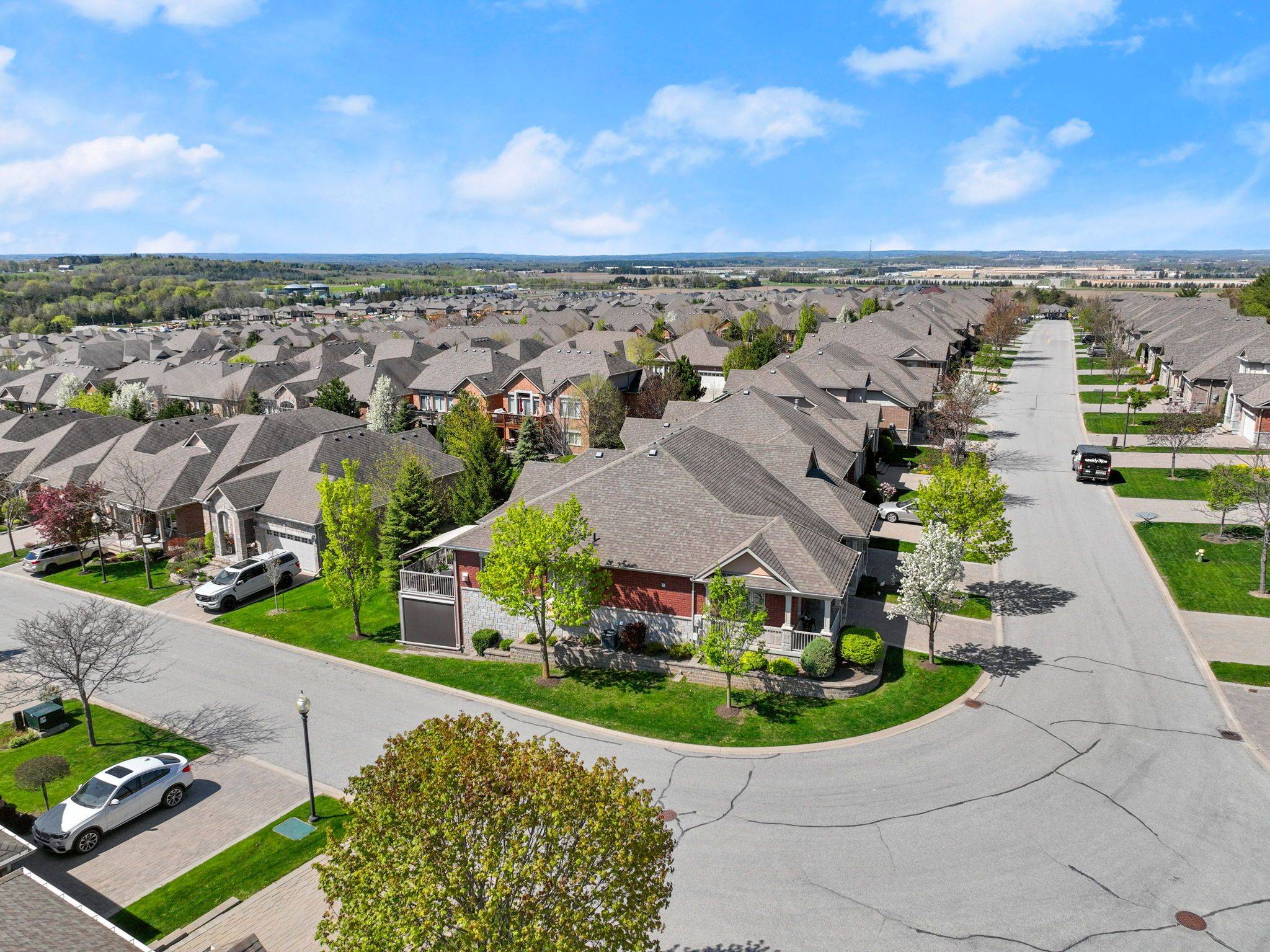 New Tecumseth, ON L9R 0H3,180 Ridge WAY