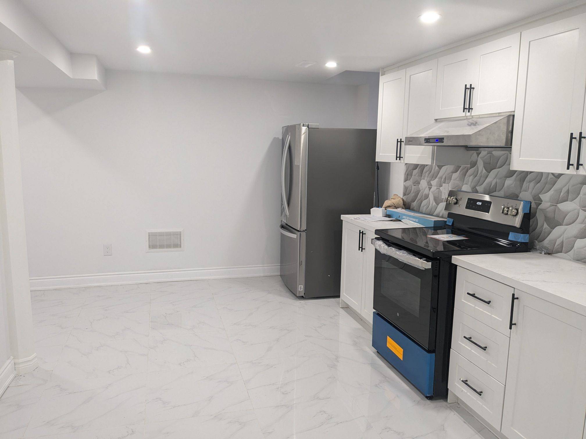 Toronto W10, ON M9W 6W4,103 Hullrick DR