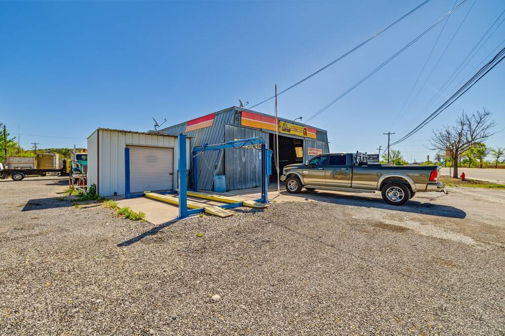 Sonora, TX 76950,504 N Crockett Ave