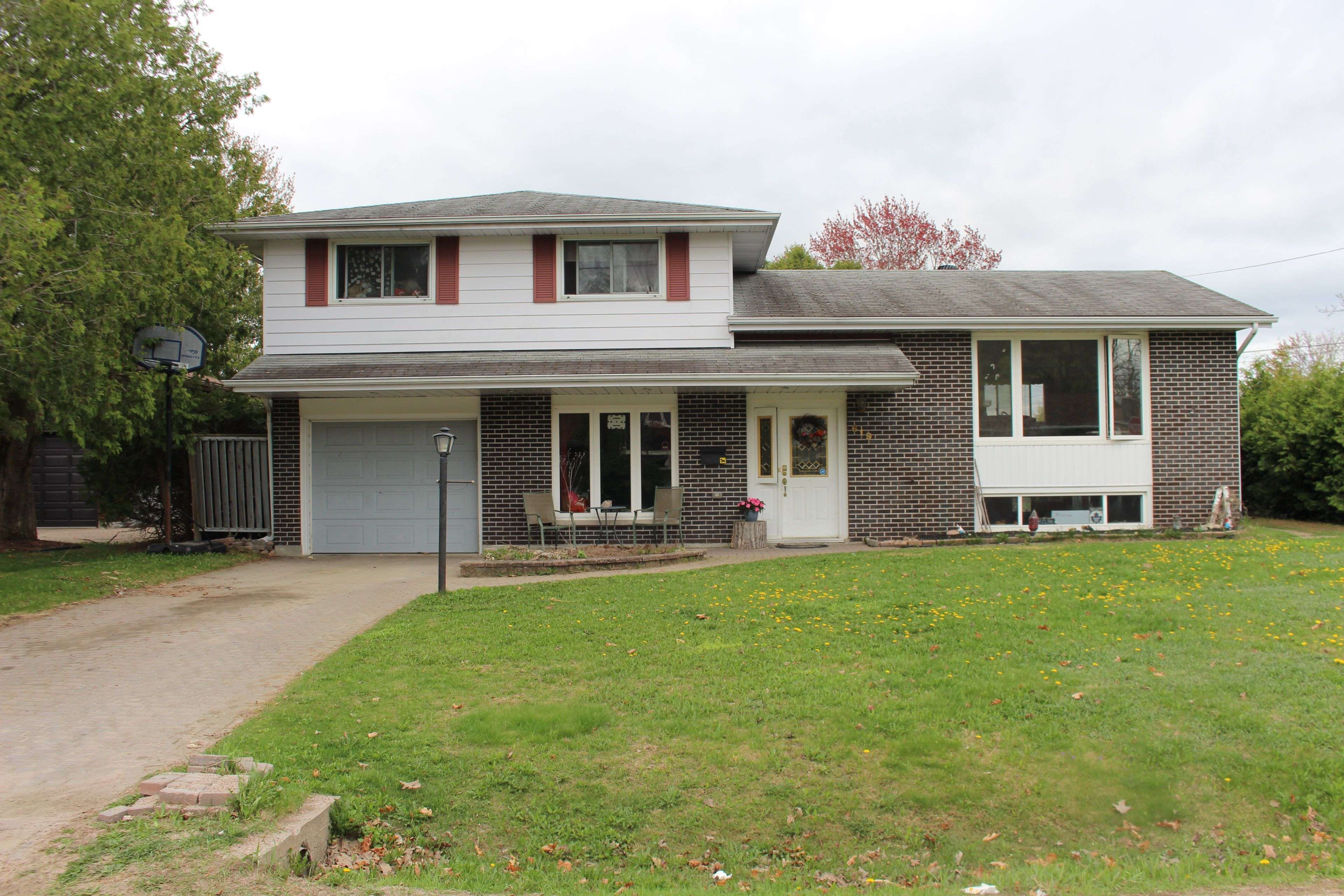 North Bay, ON P1B 8C2,619 Norman AVE