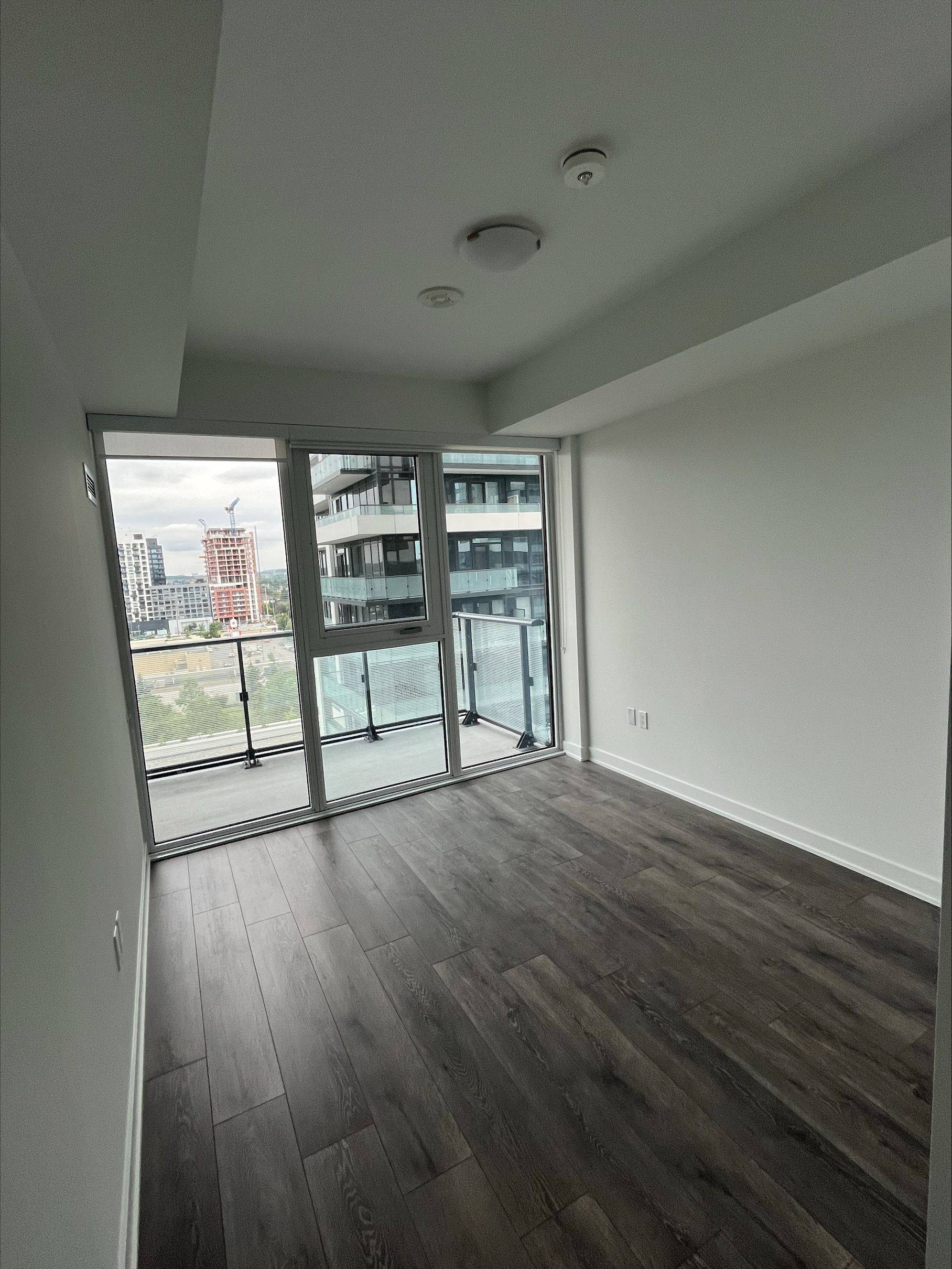 Richmond Hill, ON L4B 0H6,105 Oneida CRES #901