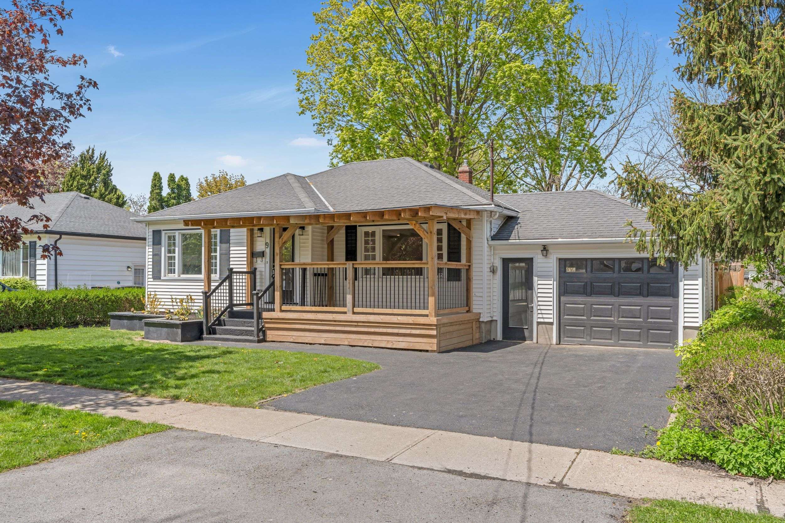 St. Catharines, ON L2M 2M7,9 Heywood AVE