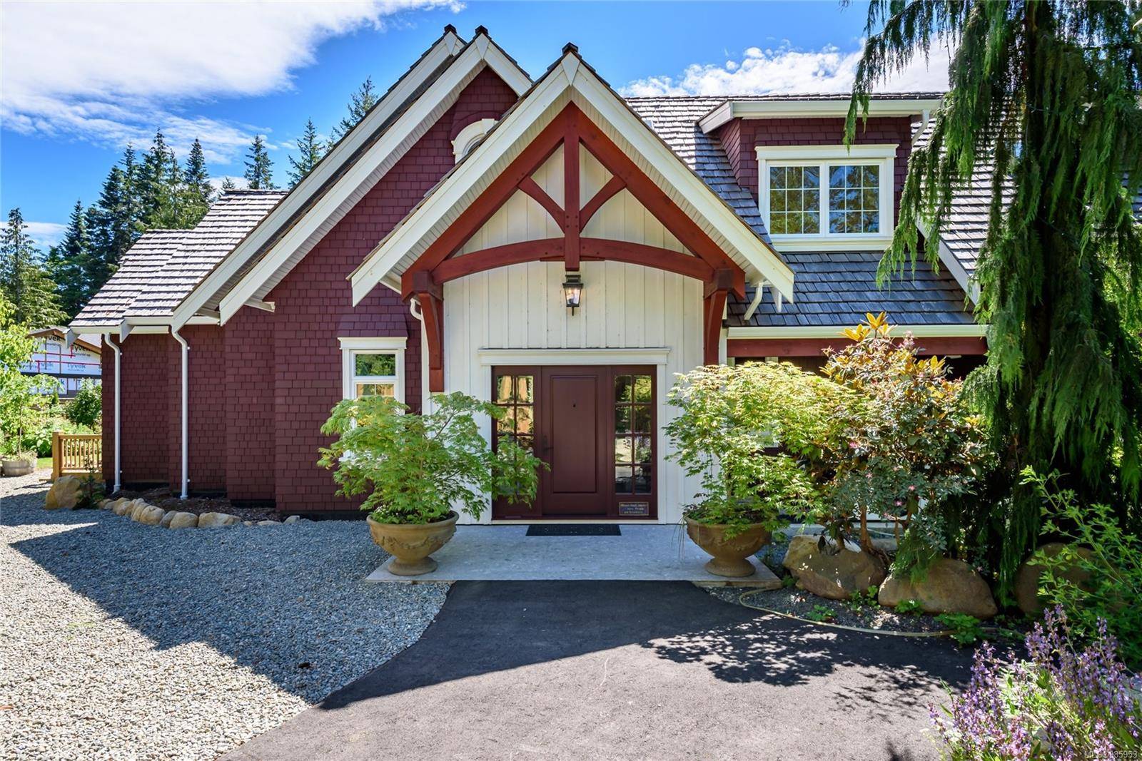 Fanny Bay, BC V0R 1W0,7679 Victor Lane
