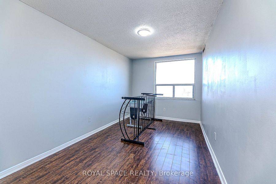 Toronto W10, ON M9V 4B1,45 Silverstone DR #1009