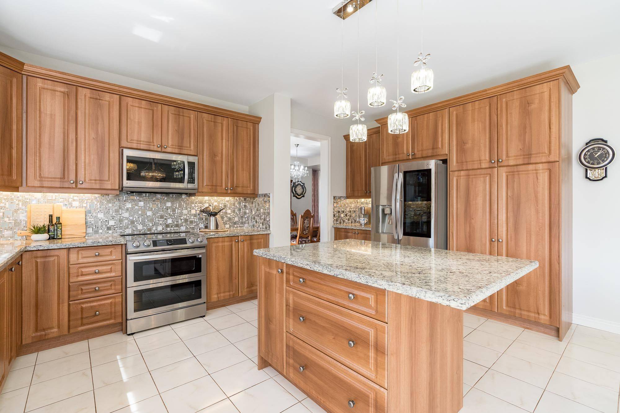 Springwater, ON L9X 2A2,19 McIsaac DR