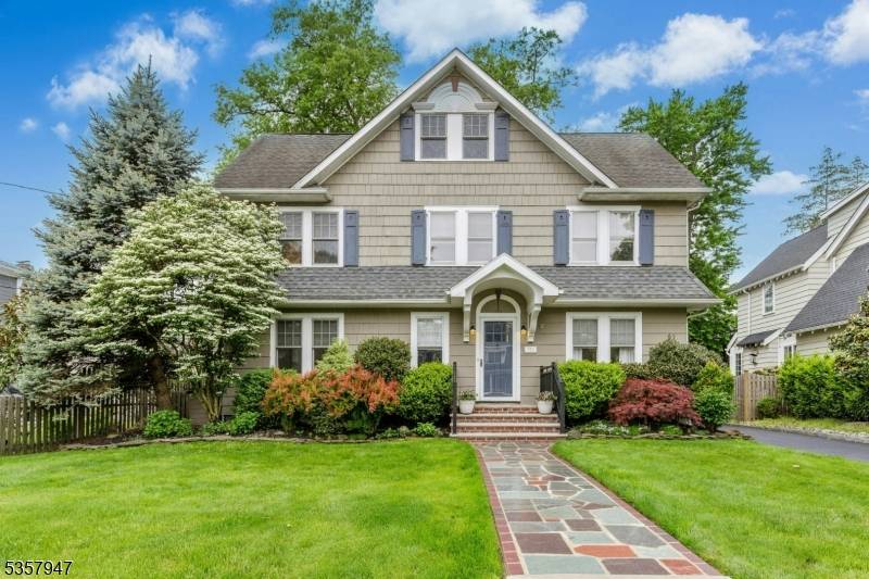 Westfield Town, NJ 07090,520 Dorian Ct