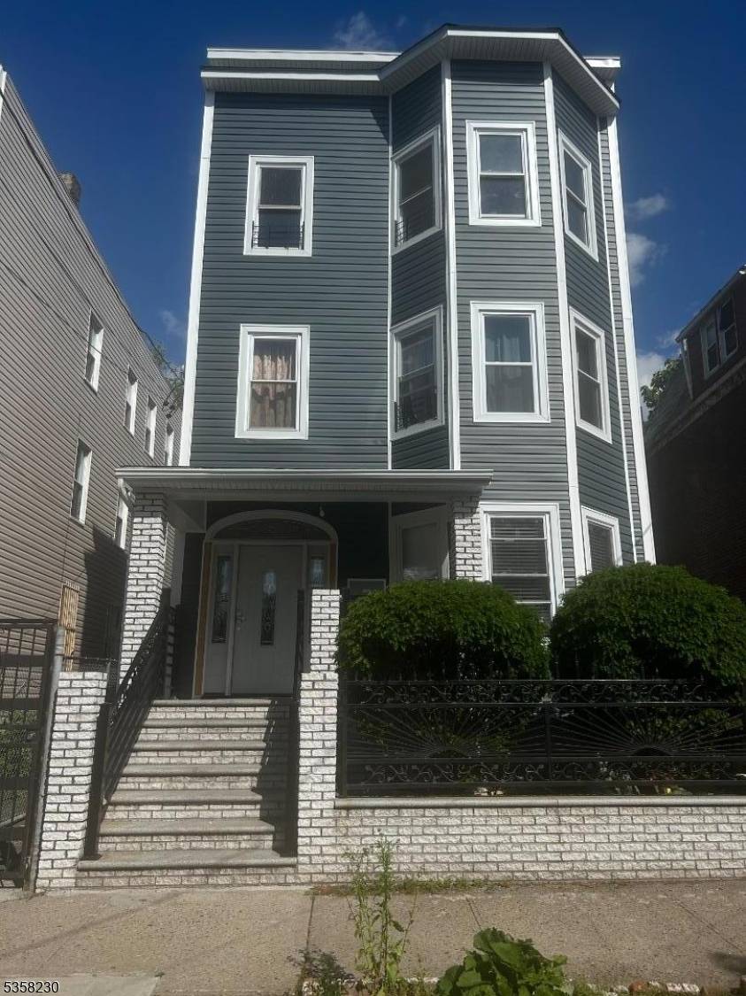 Newark City, NJ 07107,138 S 11Th St