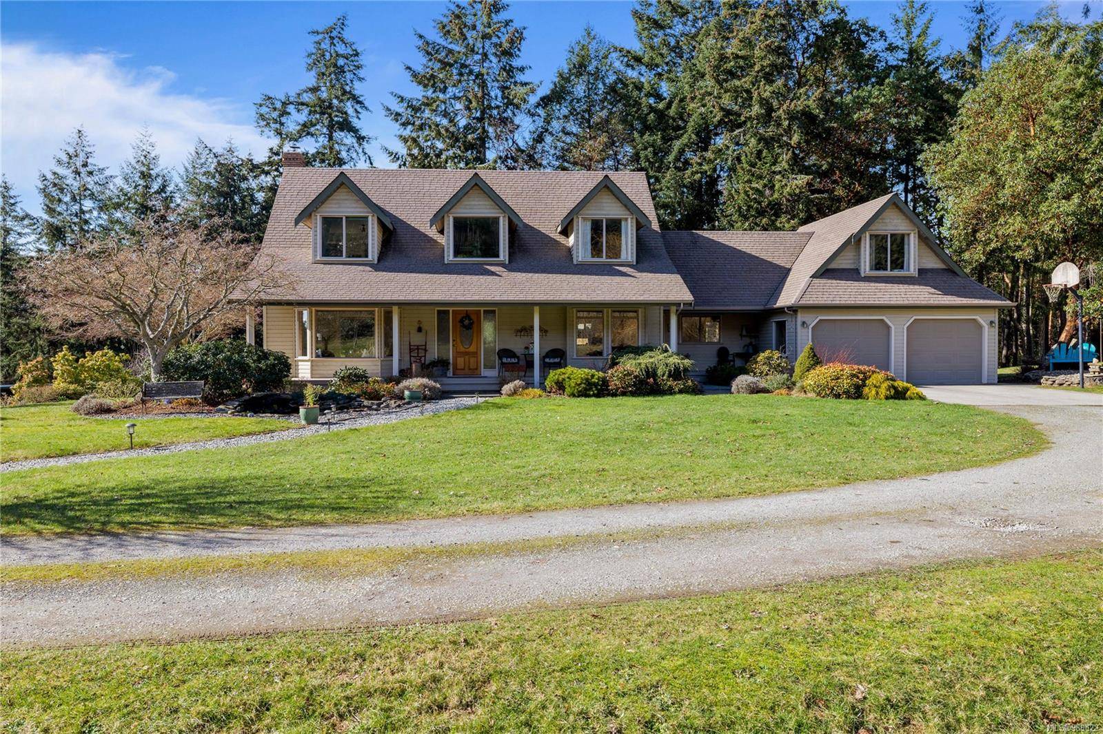 Salt Spring, BC V8K 1E7,877 Sunset Dr