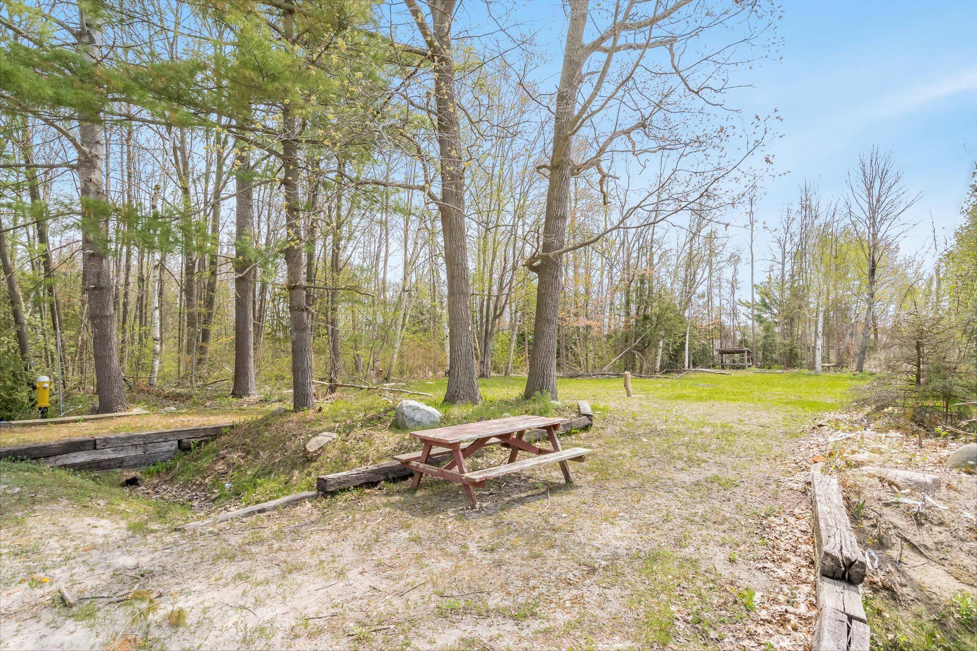 Wasaga Beach, ON L9Z 2L3,21 Poplar Glen RD