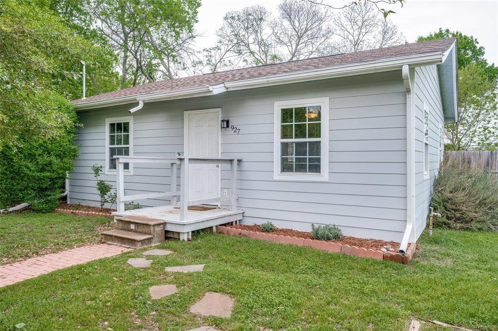 Denton, TX 76205,927 E Prairie Street