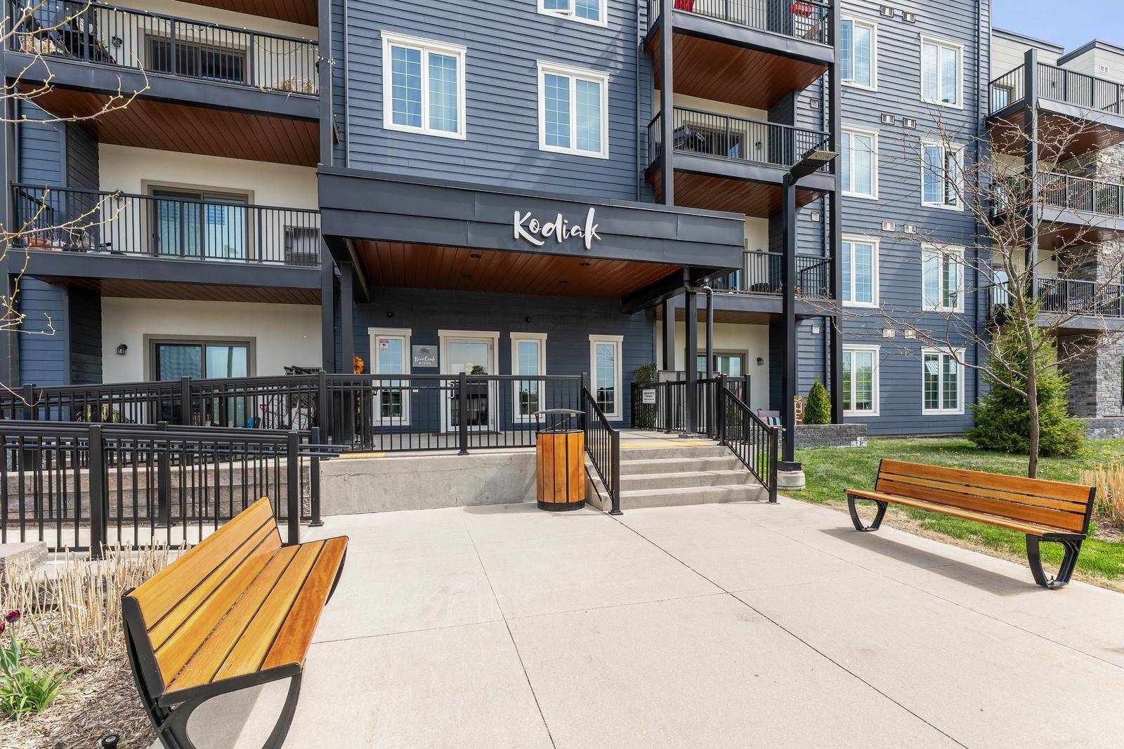 Barrie, ON L9J 0J6,54 Koda ST #115