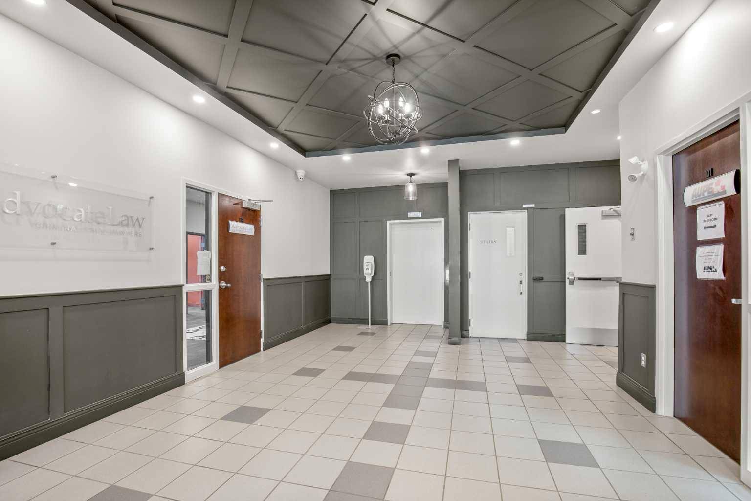 Red Deer, AB T4N 3T1,4719 48 AVE #304