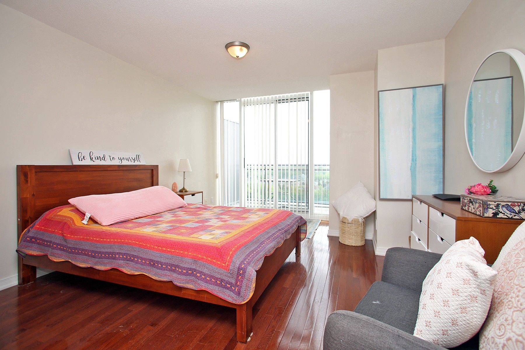 Richmond Hill, ON L4C 0T7,310 Red Maple RD #1013