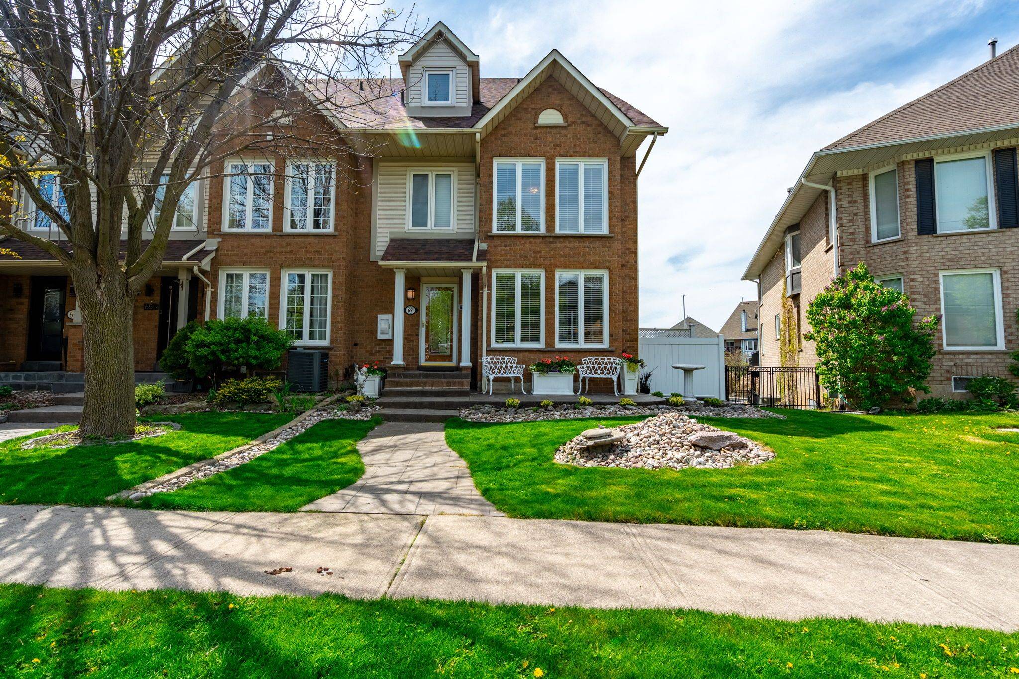 Hamilton, ON L8E 4Z6,67 Sunvale PL