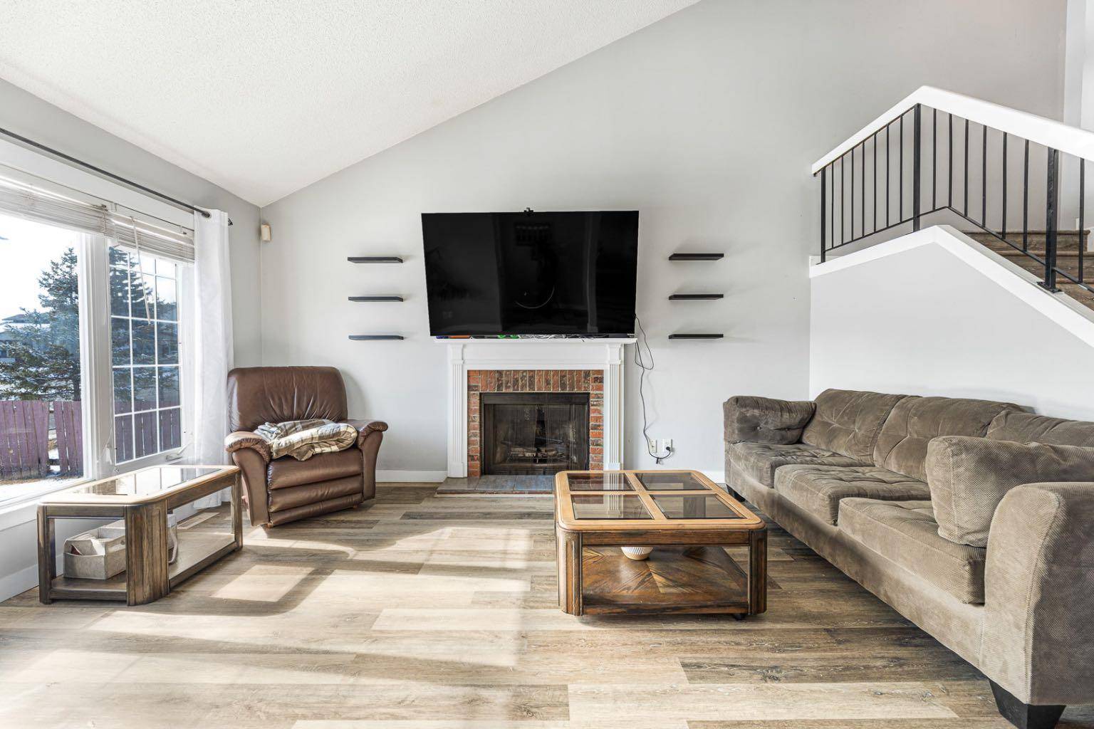 Calgary, AB T1Y 4Z6,68 Templemont DR NE