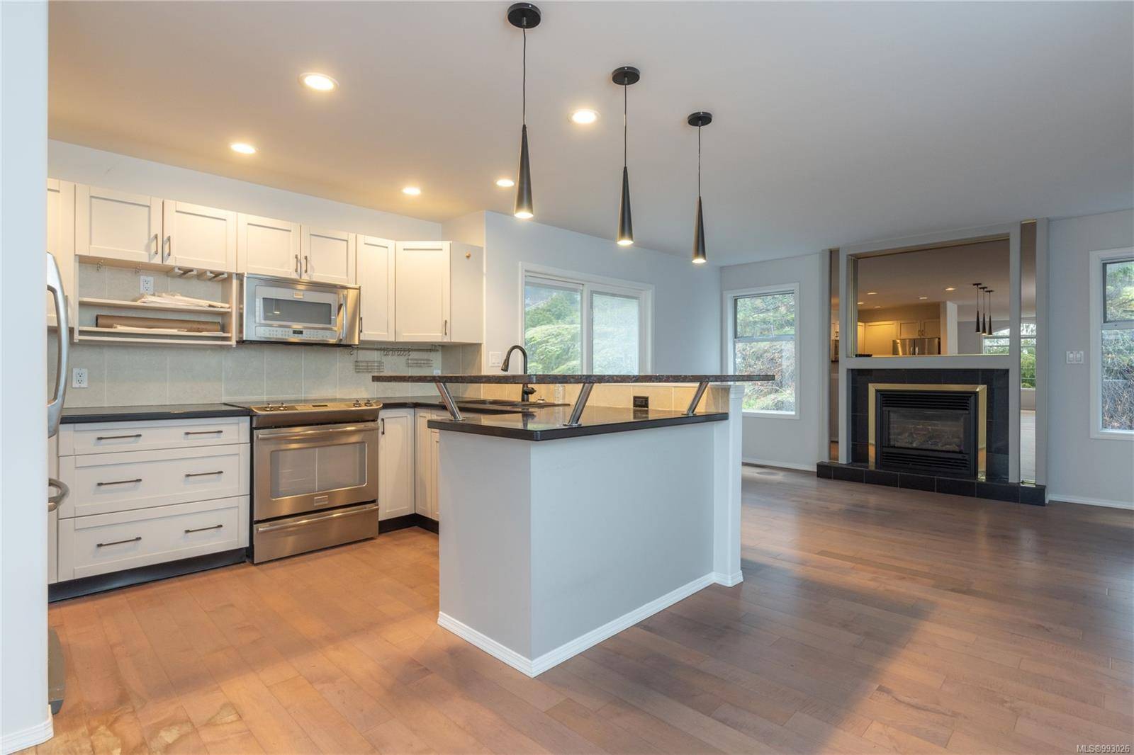 Nanaimo, BC V9T 1E1,3055 Hammond Bay