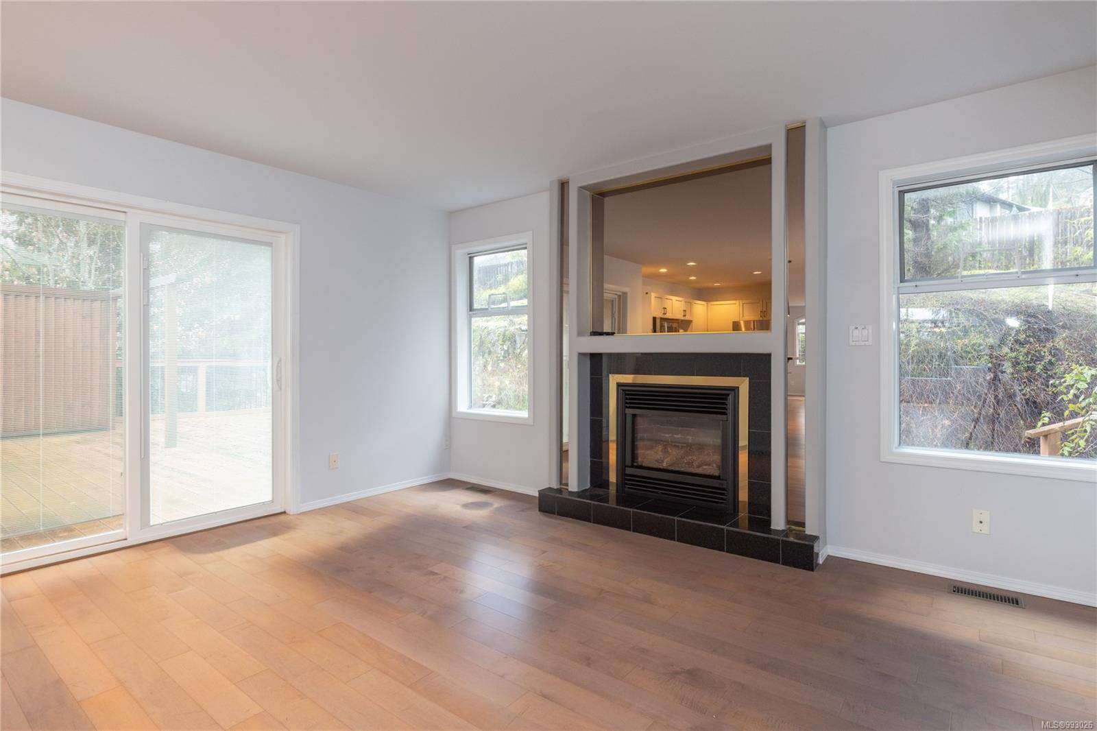 Nanaimo, BC V9T 1E1,3055 Hammond Bay