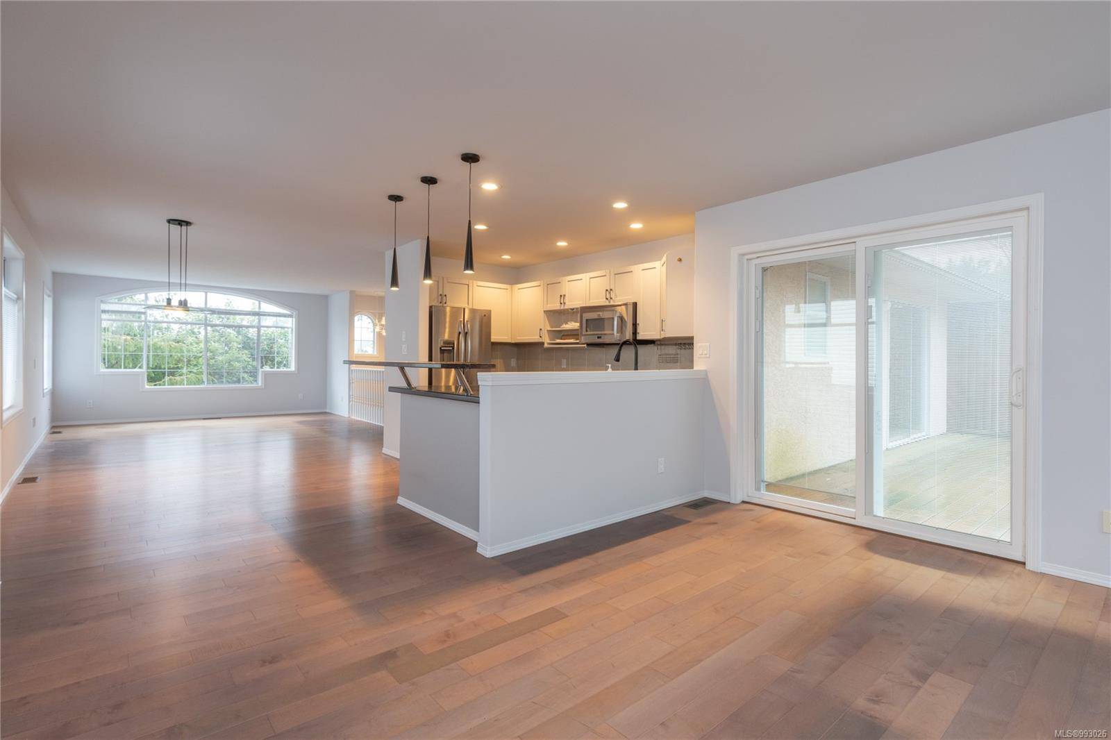 Nanaimo, BC V9T 1E1,3055 Hammond Bay