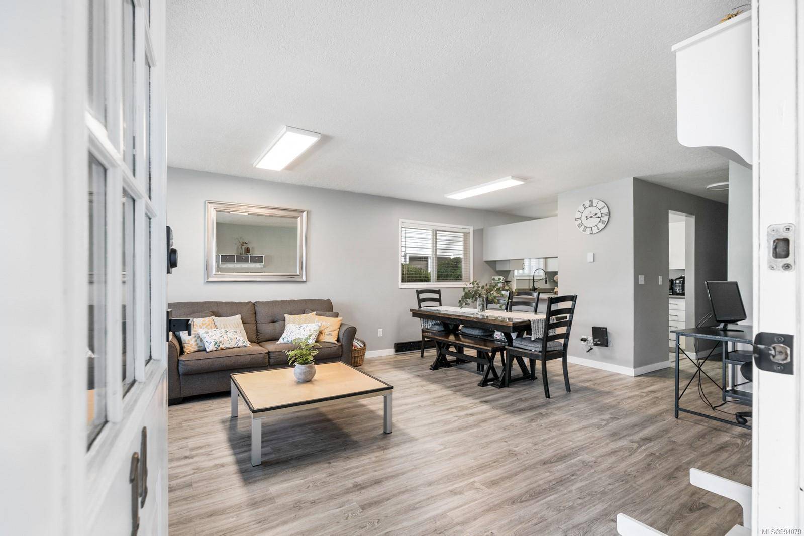 Nanaimo, BC V9R 6V1,268 Harwell Rd #14