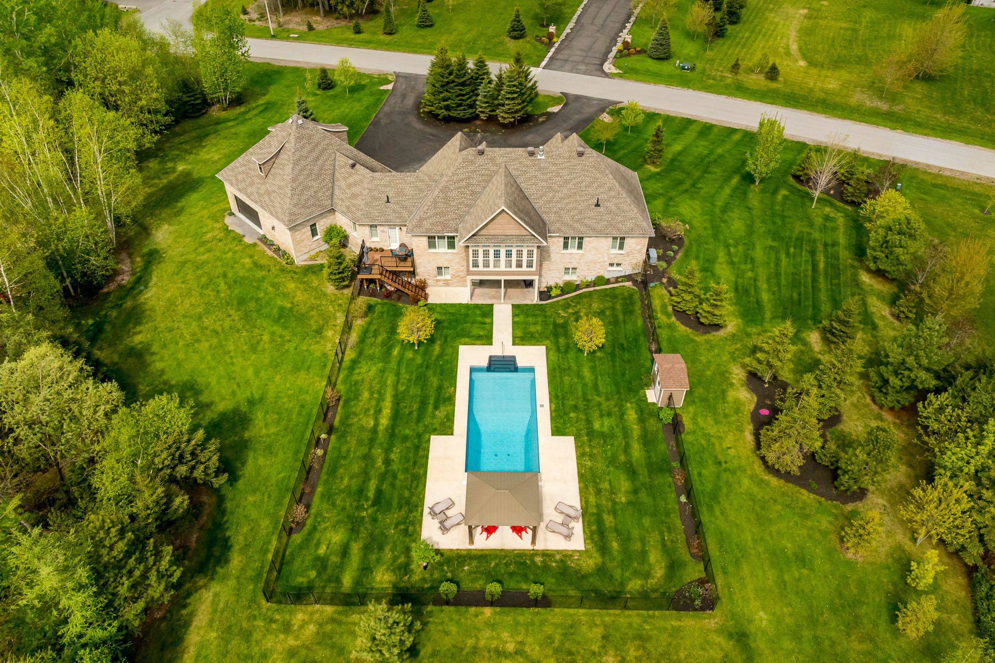 Carp - Huntley Ward, ON K0A 1L0,155 West Lake CIR