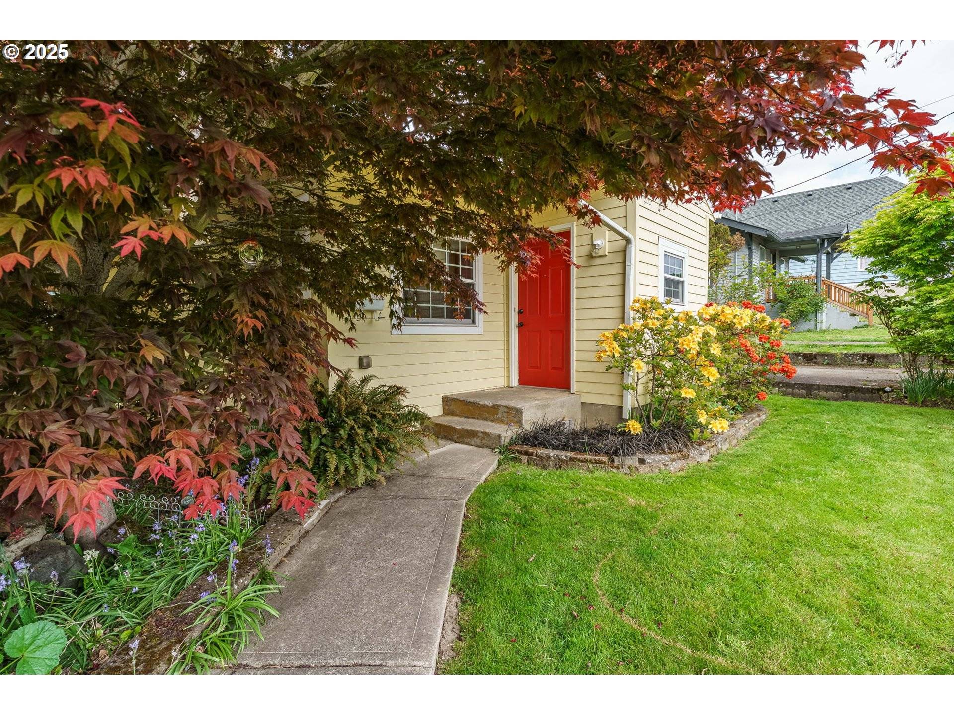 Kelso, WA 98626,303 CRAWFORD ST
