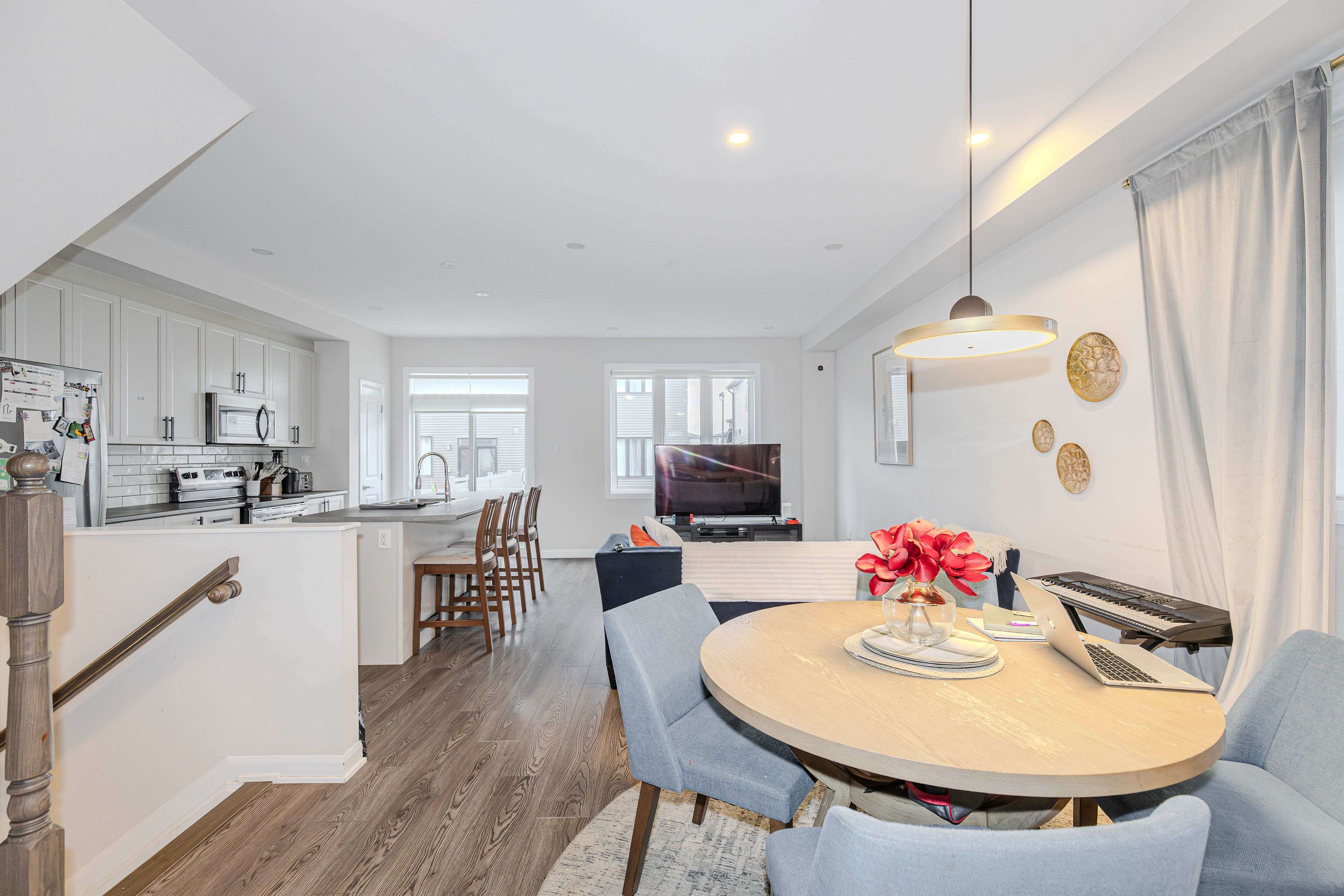Barrhaven, ON K2J 6V4,2004 Caltra CRES