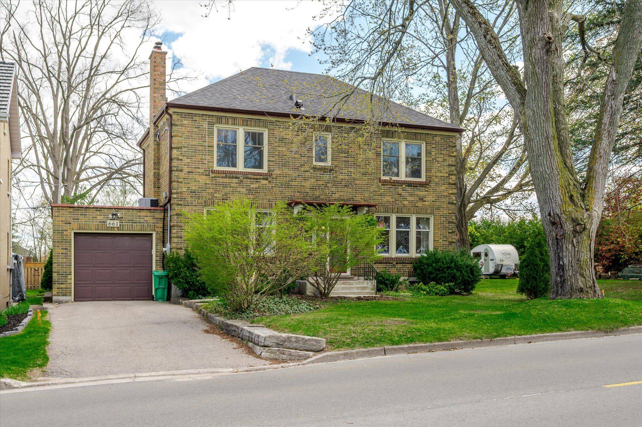 Peterborough Central, ON K9J 4X1,661 Weller ST
