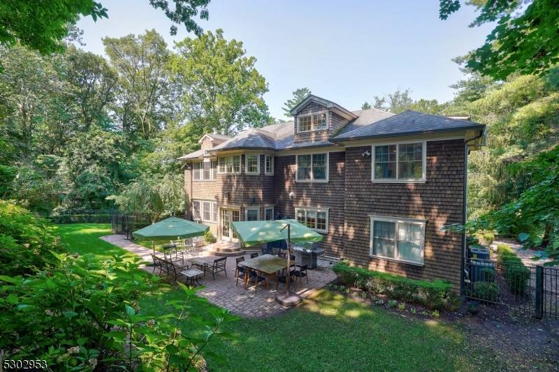 Millburn Twp., NJ 07078,32 Troy Drive