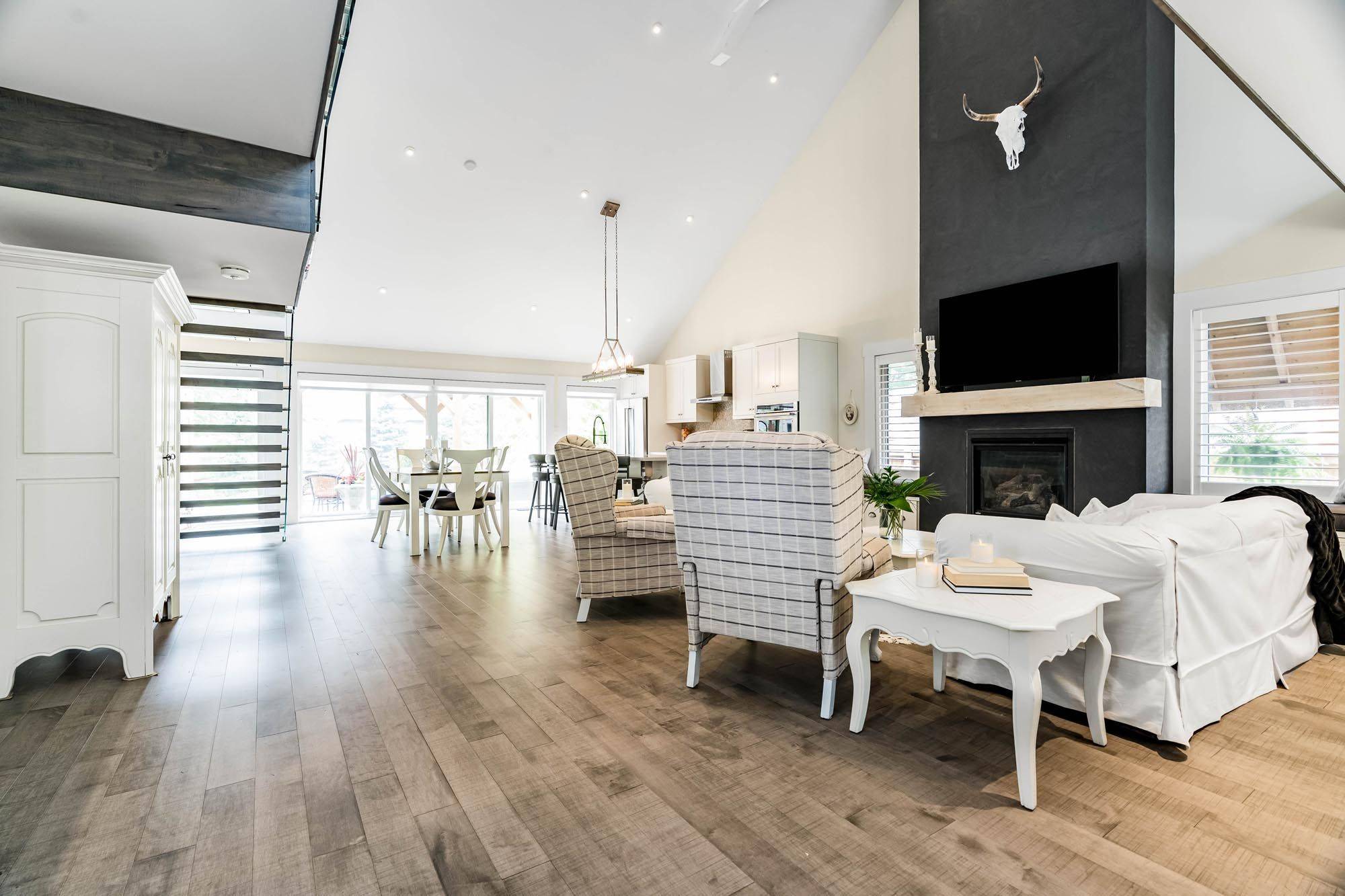 Barrie, ON L4M 4K5,92 Nelson ST