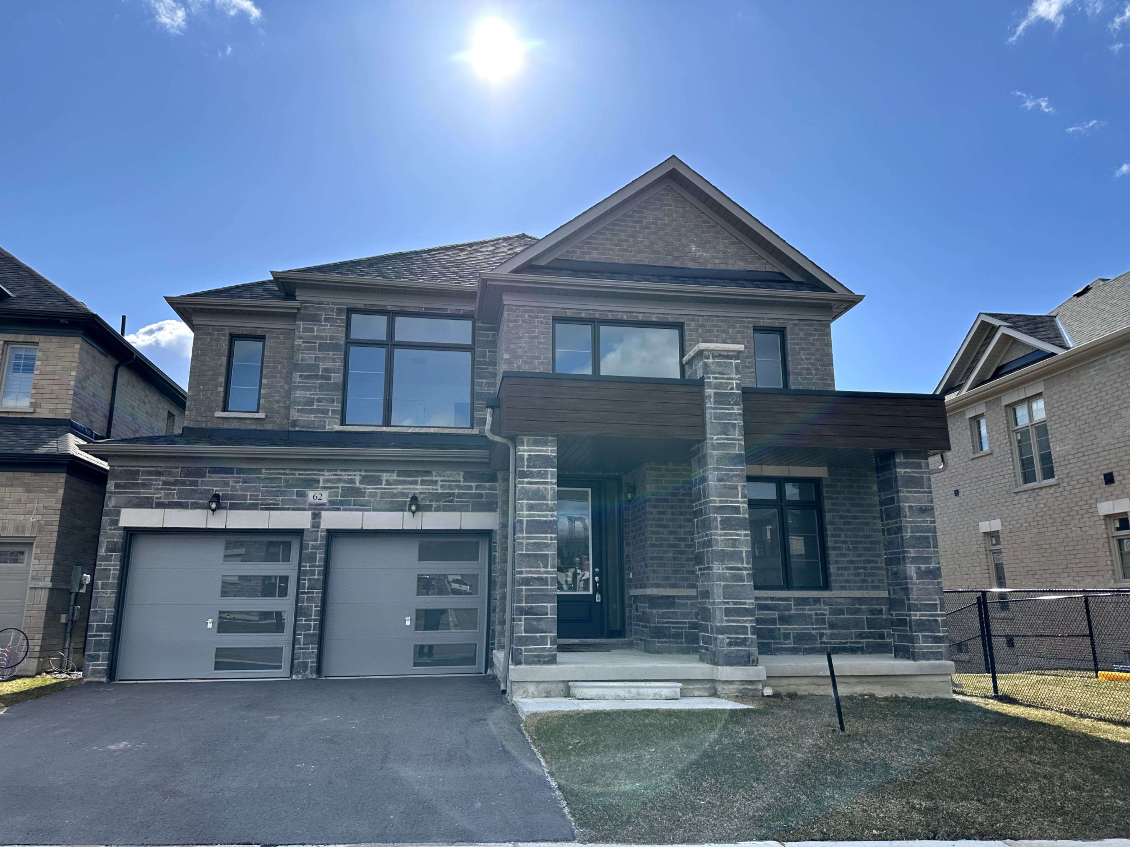 Springwater, ON L0L 1Y3,62 Calypso AVE